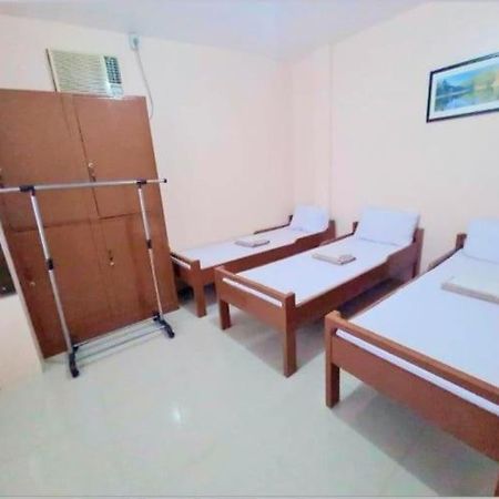 Brielles Travellers Inn Тагбиларан Экстерьер фото